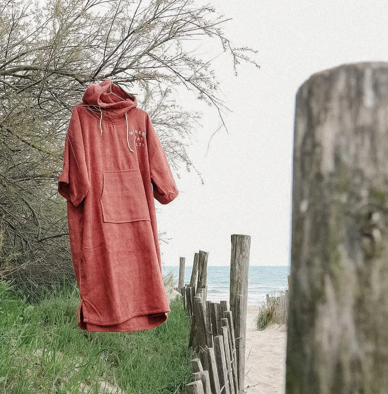 Manera - Manera Mid Weight Poncho - The Kitesurf Centre