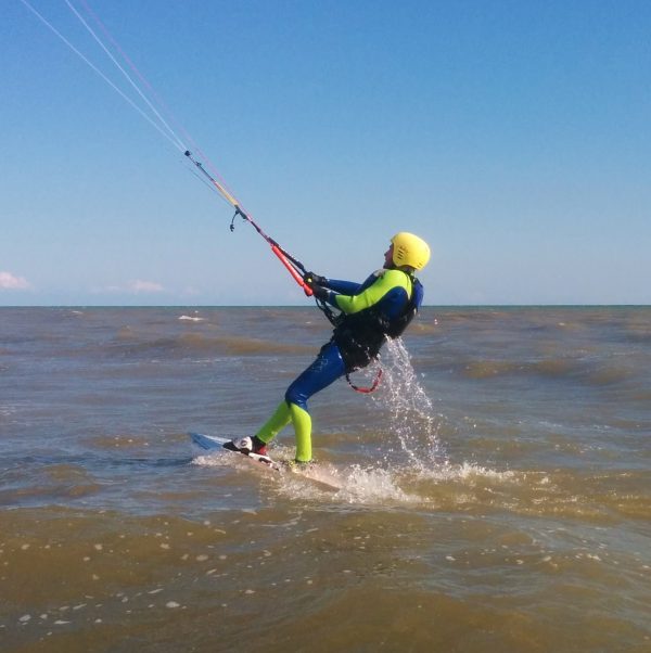 2 Day Beginner Kitesurfing Lesson Gift Voucher - Image 4