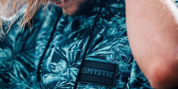 Mystic Allover Poncho 2019 - Image 8