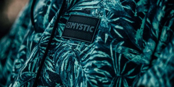 Mystic Allover Poncho 2019 - Image 9
