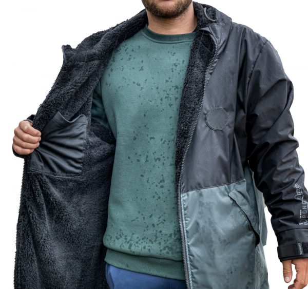Mystic Deluxe Poncho 2023 - Image 2