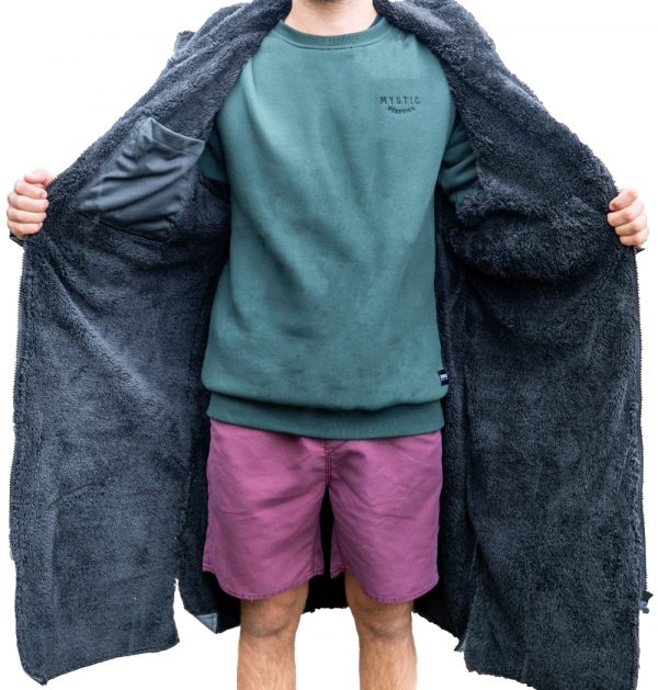 Mystic Deluxe Poncho 2023 - Image 3