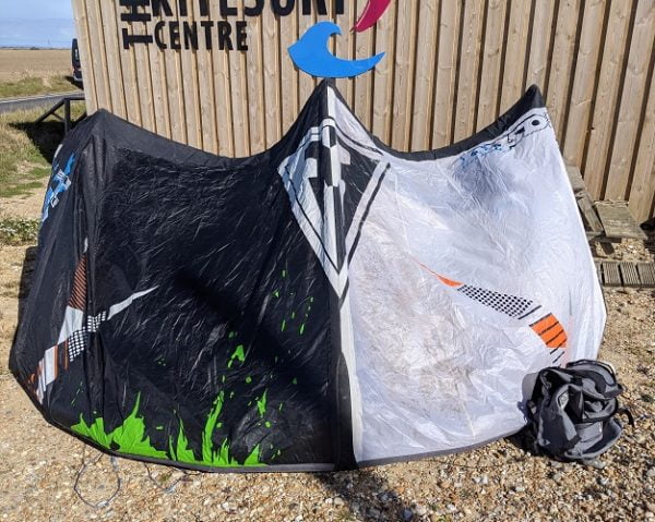 11m Gaastra Hatch Kite Package - Board + Bar & lines + Pump + Leash - Image 3