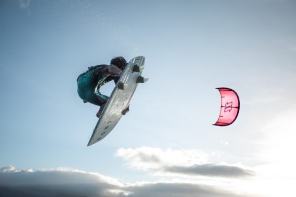 North Kiteboarding Reach 2022 - 7, 9 & 12m Package - Free Navigator Bar! - Image 7