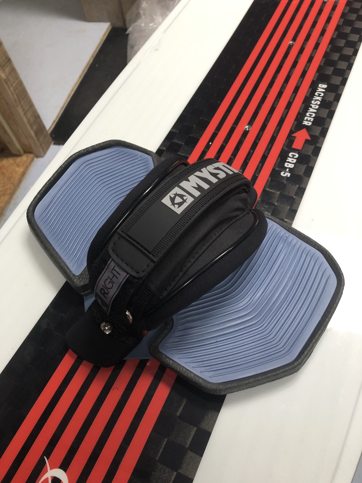 Duotone Vario pad & Mystic strap set The Kitesurf Centre