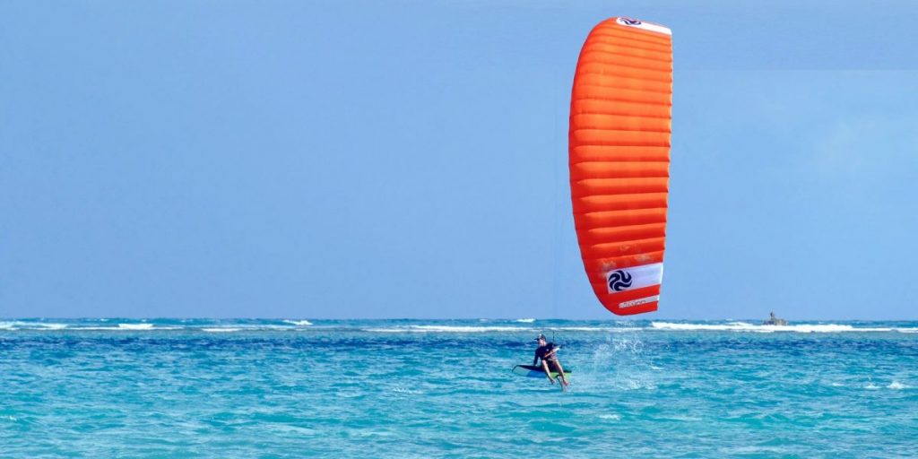 PETER LYNN KITEBOARDING The Kitesurf Centre