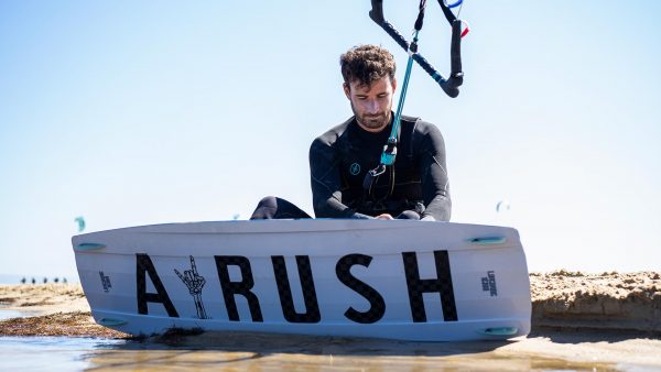 Airush Livewire Team V8 2022 - Image 2