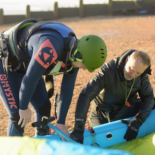 KITESURFING KITE SET UP