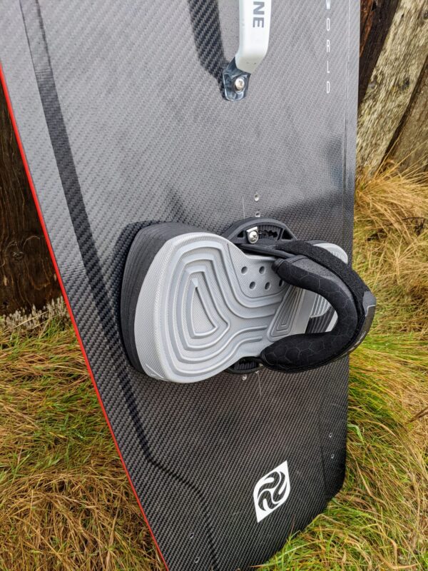 Peter Lynn CAPITAL V2 Carbon Kiteboard - Image 3