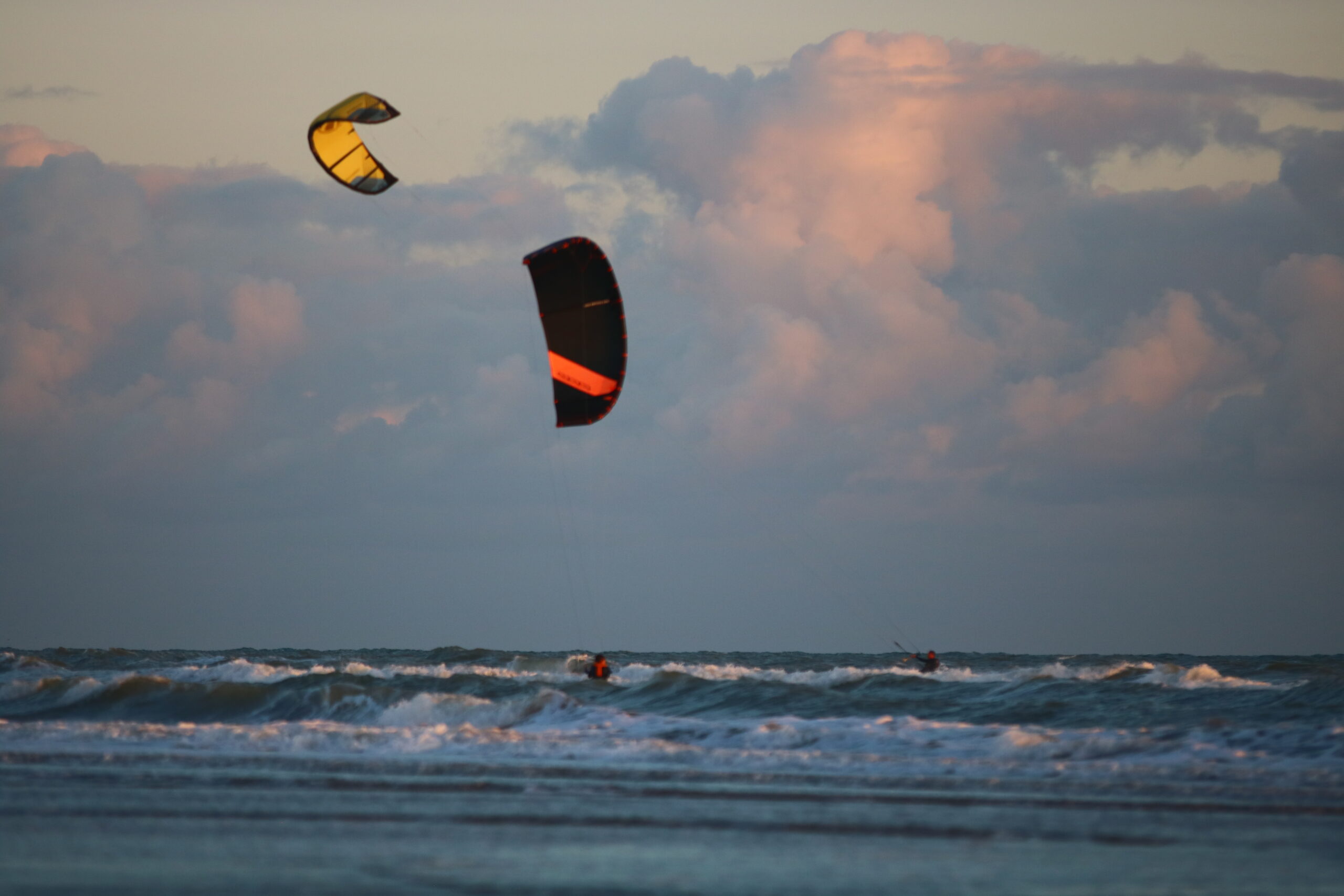 leading-edge-inflatable-kite-setup
