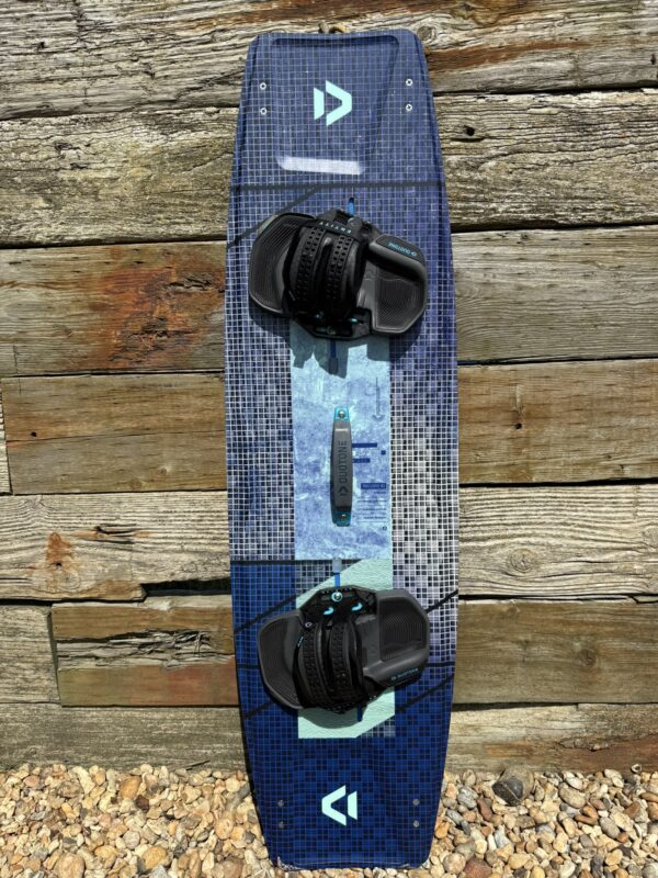 Duotone Select SLS 141 Ex-Demo Board & Entity Straps